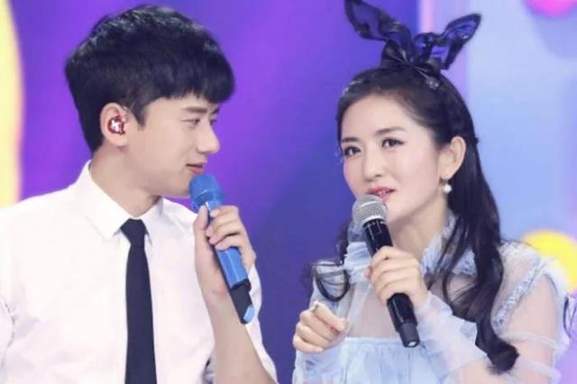 张杰谢娜什么时候离的婚是真的吗？他们俩结婚证都烧掉了