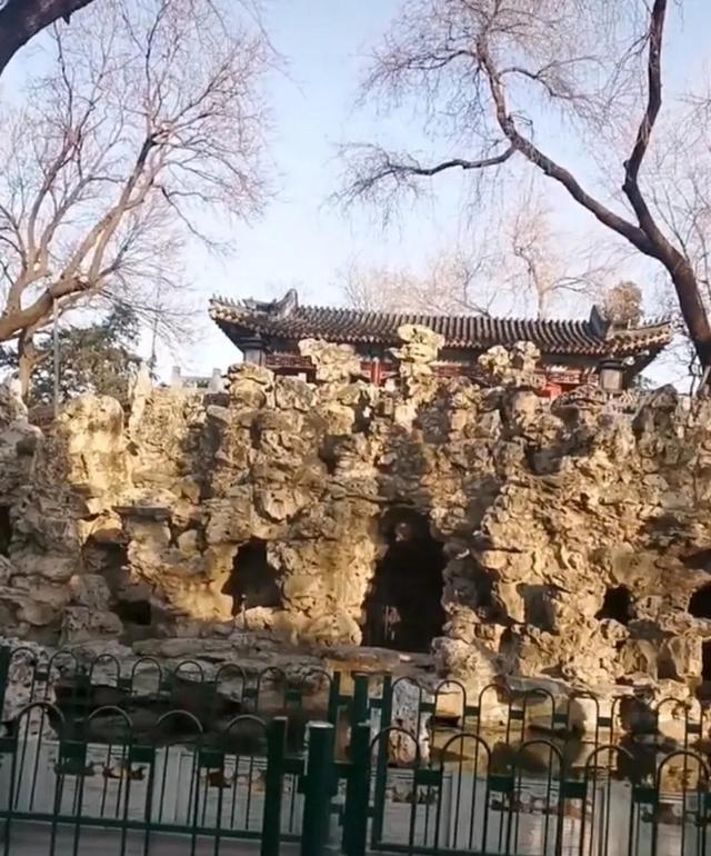 康熙御笔福字真迹在哪馆藏，康熙御书福字（发现失踪国宝天下第一福字碑）