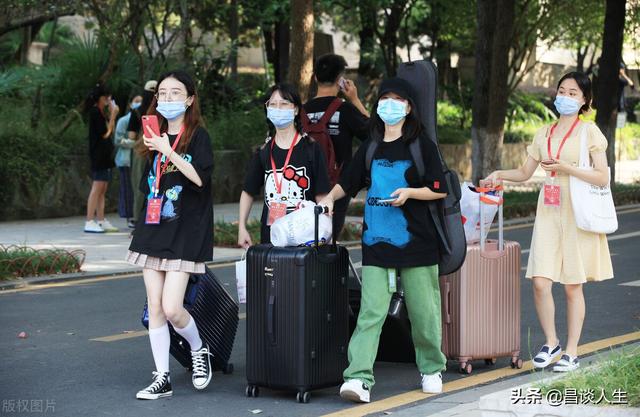 女汉子是什么意思，女汉子啥意思（女人活成女汉纸到底好不好）