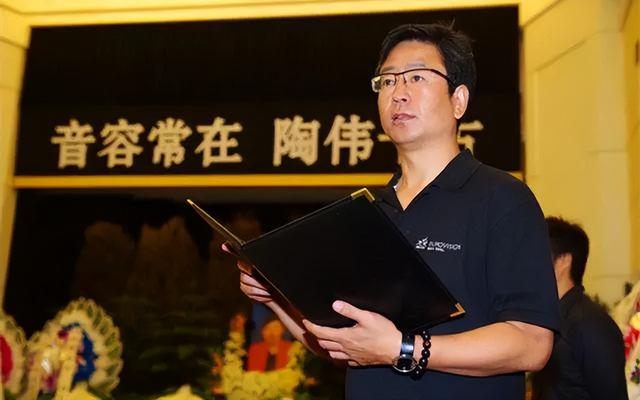 cctv主持人，最美cctv主持人（央视再也见不到的4位主持人）