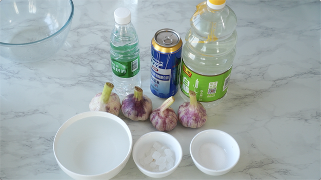 大蒜怎么腌制好吃，怎样腌大蒜好吃（三个步骤搞定腌“糖蒜”酸爽爽脆）