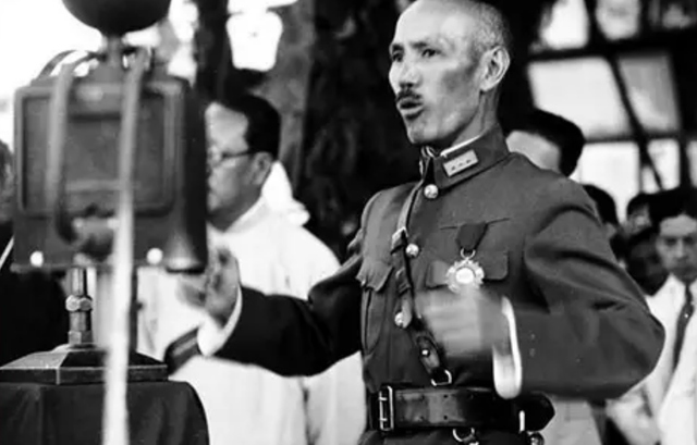 重庆是四川省吗，重庆离四川近吗（中央为何要将重庆与四川“分家”）