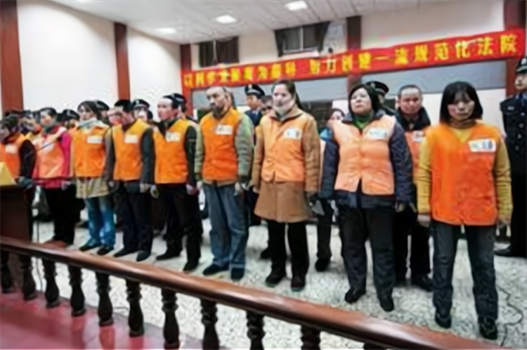 人贩子拐女生真实案例（云南人贩子喻立香）