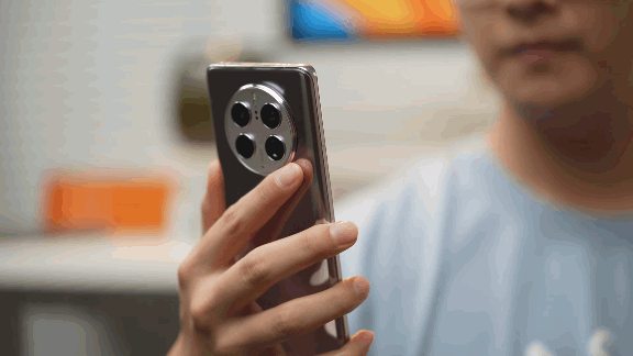 哪两种颜色可以调成紫色，哪两种颜色可以调成紫色彩搭配（但仍是一台值得购买的旗舰手机）