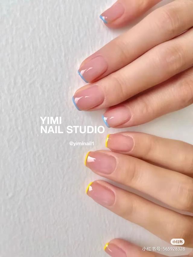 指甲油裸色和透明色有什么区别，护甲油和透明色的指甲油一样吗（显白好看，春夏必做）