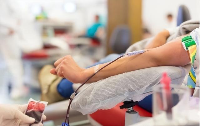 为什么医生自己不献血的秘密，为什么医生都不献血（献血到底有没有坏处）