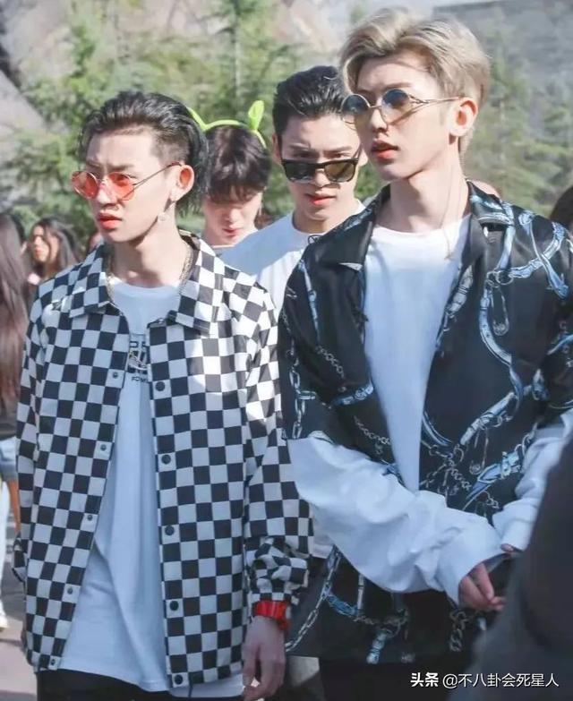 关悦与佟大为婚纱照，关悦图片个人资料（妇女节前的7个瓜）