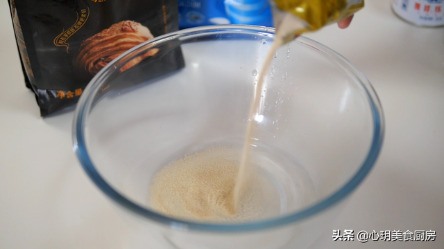 生面团如何做面包，发酵好的面团怎么做面包（全家人都爱吃吐司面包）