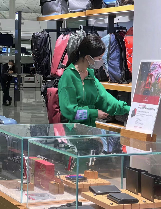 王石的老婆田朴珺身材有多好，蜂腰翘臀太吸睛