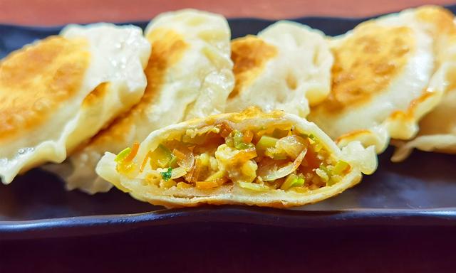 冬瓜怎么做好吃，炒冬瓜怎么做好吃（清炒、包饺子都好吃）