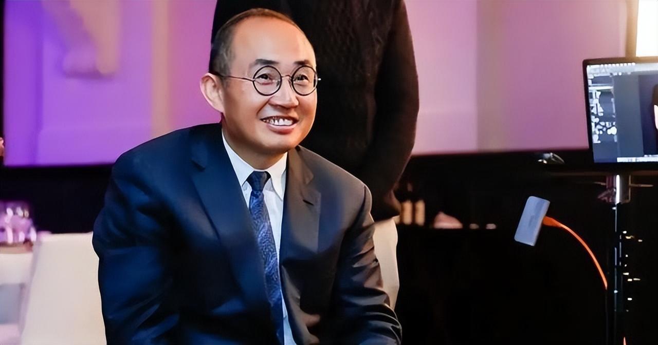 潘石屹的个人简介（16年狂揽565亿，对美豪捐6亿）