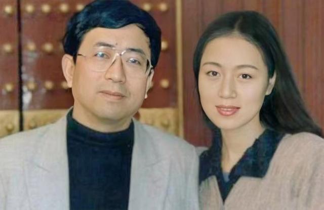 余秋雨和马兰，余秋雨和马兰拉面（不悔嫁大16岁余秋雨）