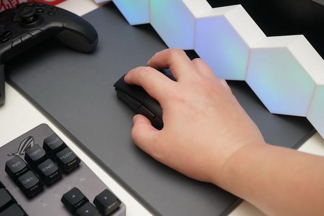 鼠标图标怎么换，如何自定义更改鼠标指针图标（可自更换微动的ROG）