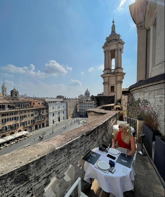 冰雪女王，冰雪女王主题曲（搞定身家超10亿的伍兹图片）