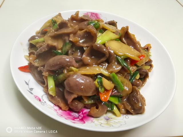 酸姜的腌制方法，最简腌制酸姜做法（酸辣开胃的炒郡肝）