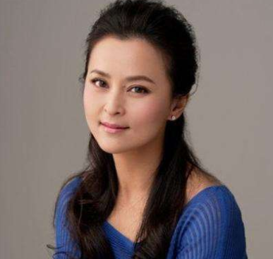 何音：为了儿子跟黄志忠离婚，为了儿子又嫁小丈夫