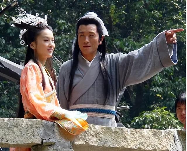 黄圣依老公是谁，回看这对“戏精夫妻”的过往