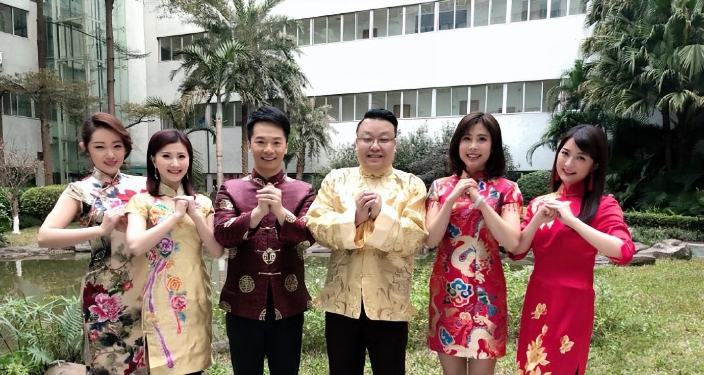 《今日关注》主持屈炫希,被误传是李青山妻子,现实丈夫另有其人