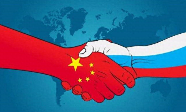 美国不给俄签证，对俄下狠手，关键时刻，中国给俄罗斯吃下定心丸