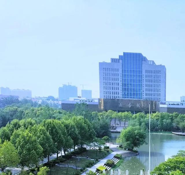 南阳理工学院是几本，2021南阳理工学院排名（南阳师范和南阳理工谁更好）