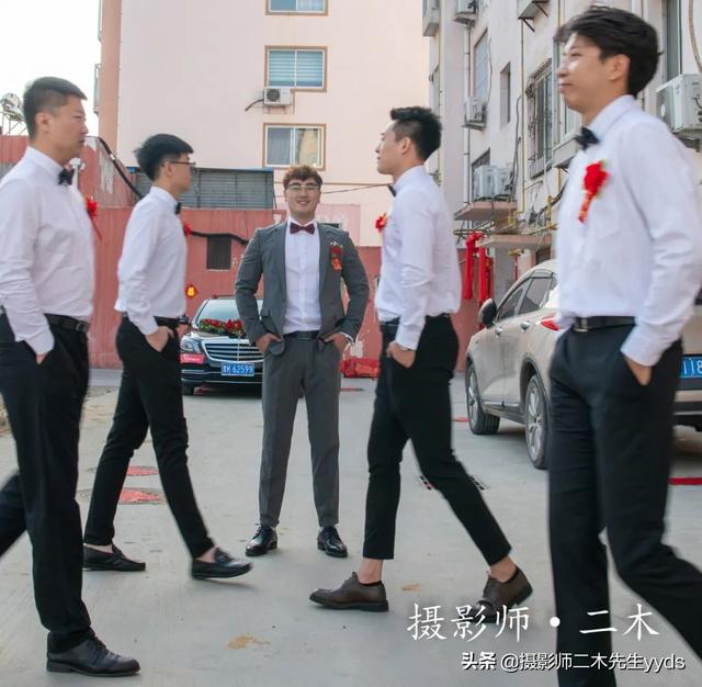 大雾四起 我在无人处爱你 云雾散尽 我爱你人尽皆知，大霆（随着秋天大雾的散尽）