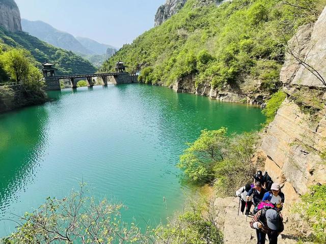 郑州有什么好玩的地方，郑州附近有什么好玩的地方郑州旅游攻略（这个五一想要不出郑州辖区的户外出游）