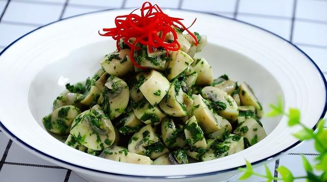 荠菜香菇羹怎么做，遇到路边这种野菜别手软