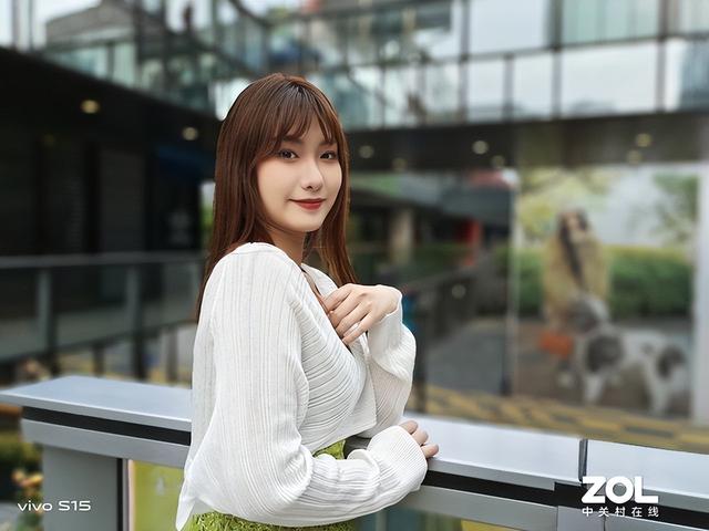 vivo s15详细参数，vivo（一款人像旗舰研究上性能了）