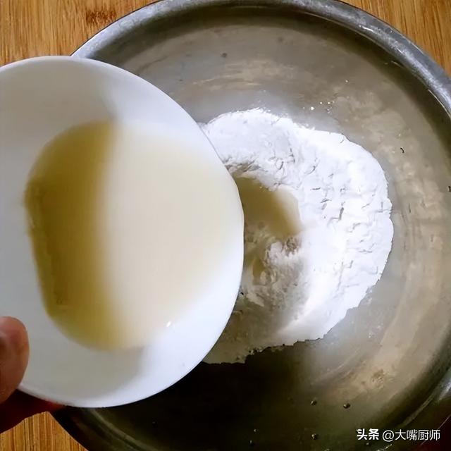 大馍要蒸多少分钟，大馒头需要蒸多少分钟（出锅膨松又多层）