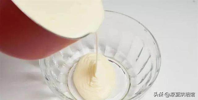 超级好吃的重磅芝士蛋糕入口即化，入口即化的冰牛奶芝士蛋糕