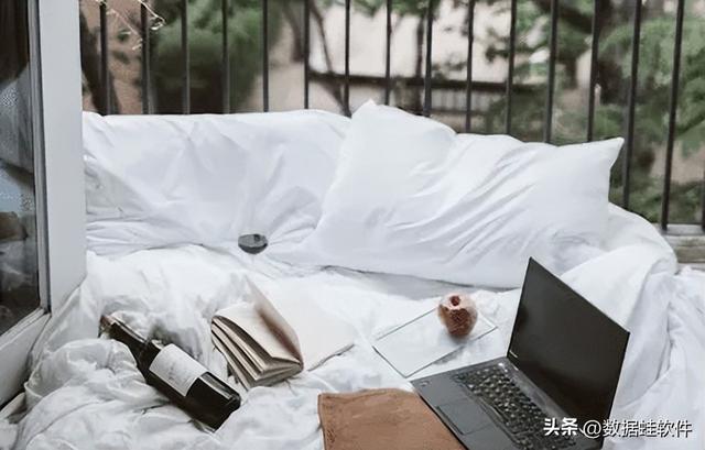 为什么电脑桌面上什么东西都没了，电脑桌面上的图标不见了怎么办