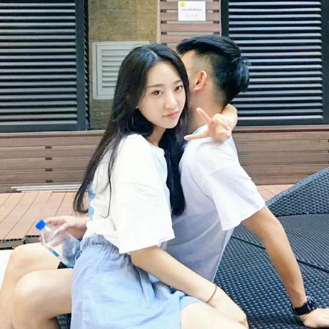 男人喜欢亲女人的嘴（男人亲吻不同地方代表什么意思）
