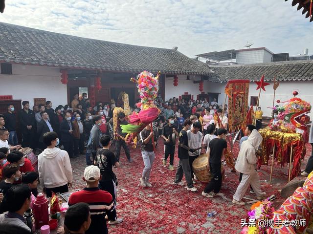 三个土的垚怎么念，三个土的垚怎么念gui（有趣的“三胞胎”汉字）