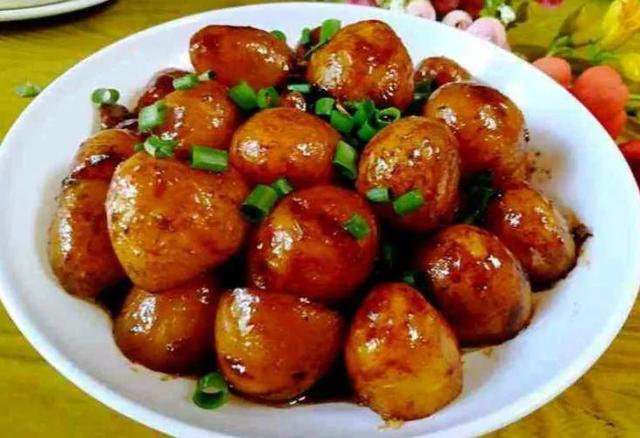 第一次炒菜炒什么好，第一次炒菜要注意什么（家里来客人不用去饭店在家也可以做的8道炒菜老少皆宜上桌秒吃光）