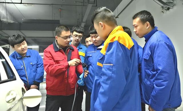 职业学校有什么专业适合女生，职校有什么专业适合女生（4个热门专业已经“市场饱和”）