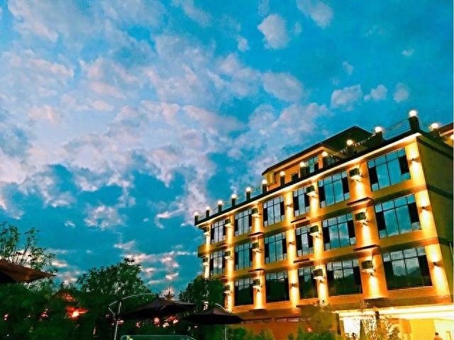 藏匿着的韶关古泉温泉酒店，318住高级房，享露天温泉+水上乐园
