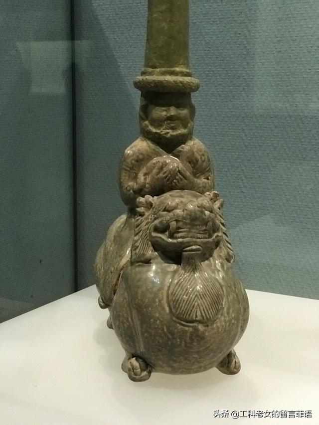青瓷莲花尊是什么朝代的，青瓷莲花尊是什么朝代的瓷器（湖北省博：两晋和南朝时期）