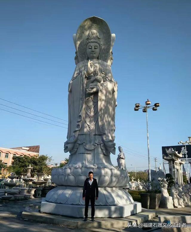 梦见寺庙和佛像，梦见寺庙和佛像很害怕（梦见石雕佛像究竟代表了什么寓意）