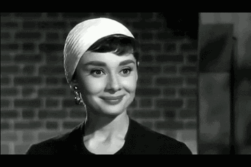 奥黛丽赫本发型，什么是赫本头（女人保持体态和气质比扮嫩老去更美）