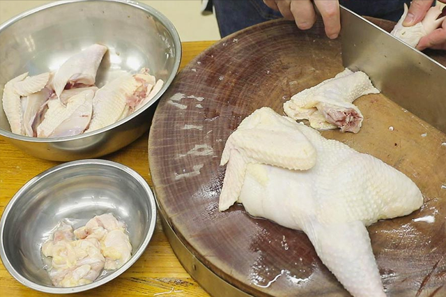 炖鸡汤放什么调料，炖鸡都用什么调料好_炖鸡放啥调料好（这5道滋补鸡汤）