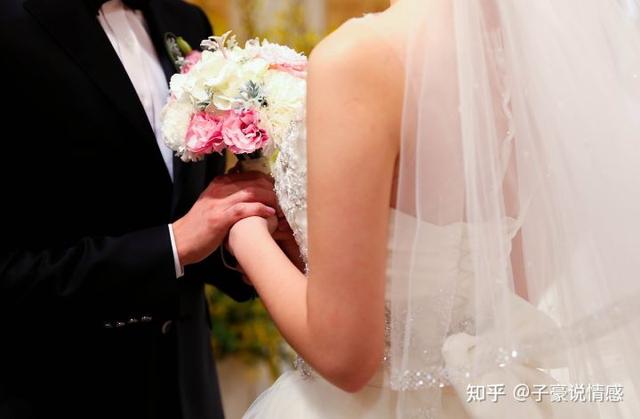 老公要离婚聪明女人怎么冷静应对，老公提出离婚聪明妻子该怎样挽回老公（老公提出离婚聪明妻子该怎样挽回老公呢）