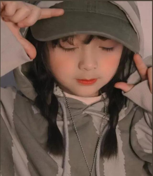 可爱漂亮的小妹妹，微信头像，可爱漂亮的小妹妹（治愈甜美的小妹妹头像）