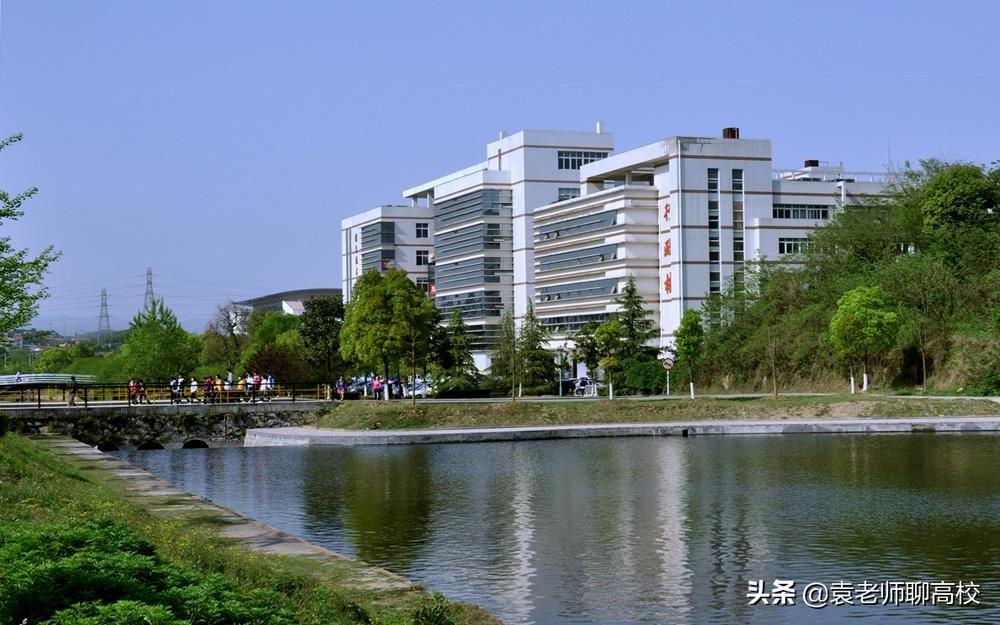 三峡大学排名(重庆三峡学院在二本中怎么样)