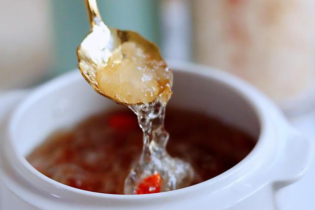 小米汤怎么做，正确熬小米粥的步骤（建议女人中年以后）