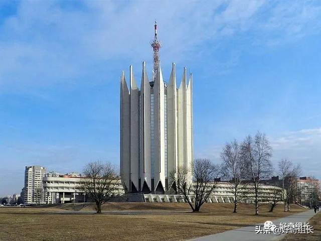俄罗斯建筑风格，俄罗斯的建筑风格是什么（废土朋克、未来乌托邦、外星人基地）
