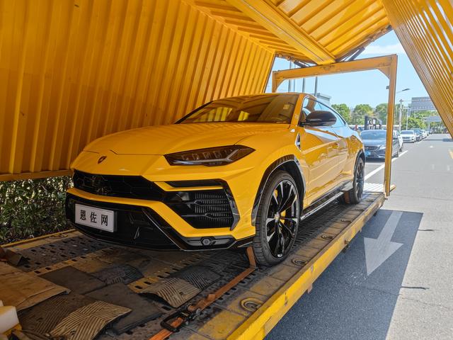 兰博基尼跑车多少钱一台，兰博基尼跑车多少钱一台汽车（兰博基尼行情也不行了）