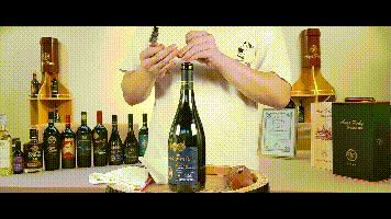 制作葡萄酒的方法步骤，怎样制作葡萄酒的方法（如何优雅的给葡萄酒开瓶图文详解）