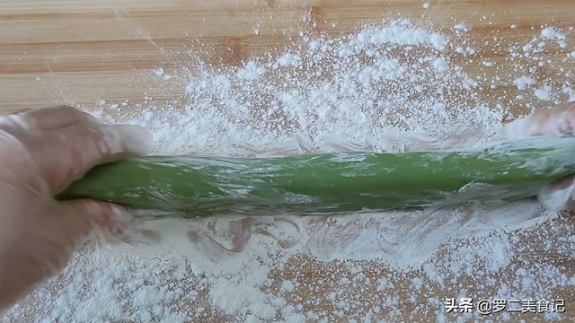 糯玉米蒸多长时间，蒸糯玉米一般需要多少长时间（糯米粉加水上锅一蒸）