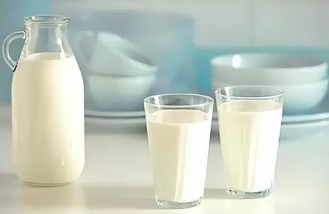 100克米饭有多少，100克米饭中的营养有多少（100克生大米可以煮出多少克熟米饭）