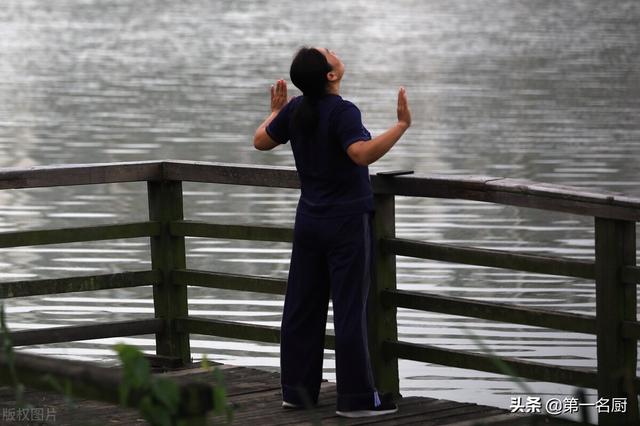 二月二龙抬头是啥节日_二月二龙抬头的节日，二月二龙抬头是节日吗（寓意一年好兆头）